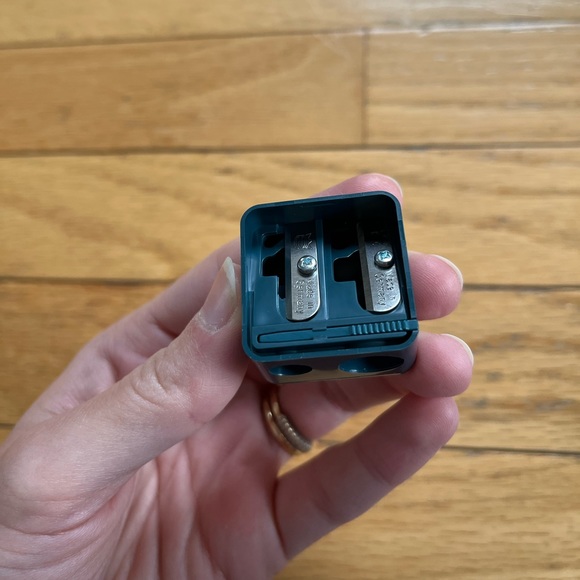 EXA All In Duel Makeup Pencil Sharpener - Picture 5 of 7